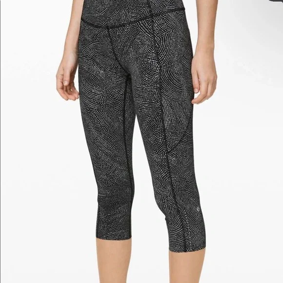 Lululemon Fast & Free Crop II *Nulux 19" Navy 6 - Picture 3 of 11